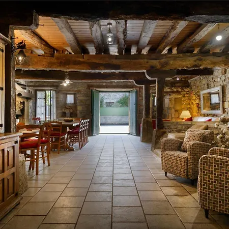 Casa Magdalena: Mar Y Montana Adino