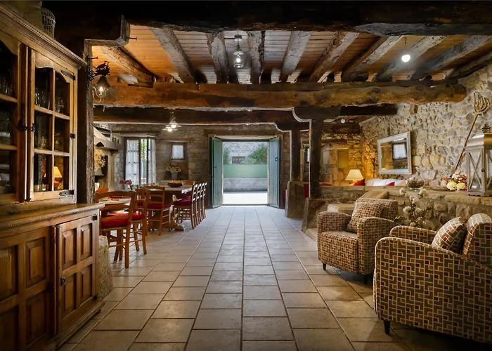 Casa Magdalena: Mar Y Montana Adino